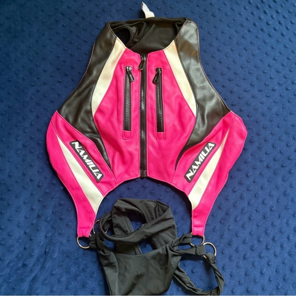 Namilia Cut Out Body - Pink